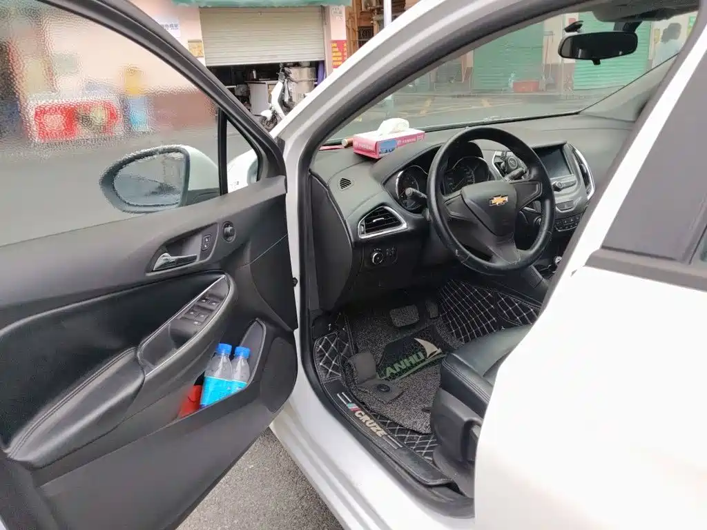 Chevrolet Cruze — миниатюра 17