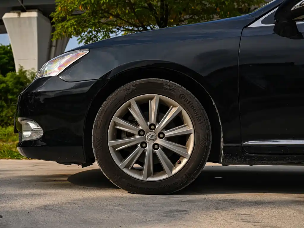 Lexus ES — миниатюра 13