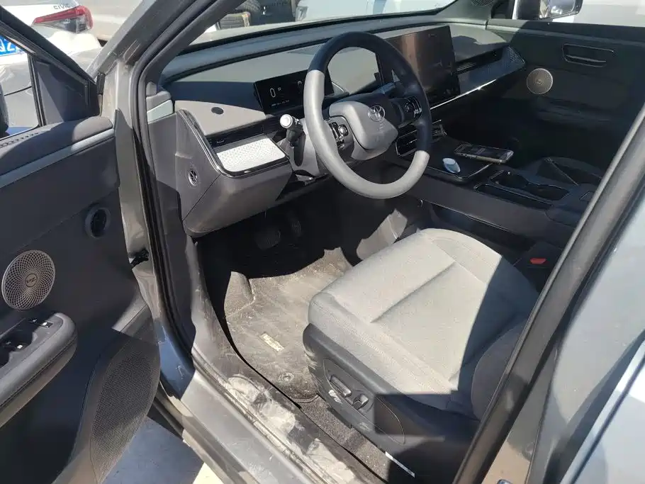 Toyota bZ3X — миниатюра 9