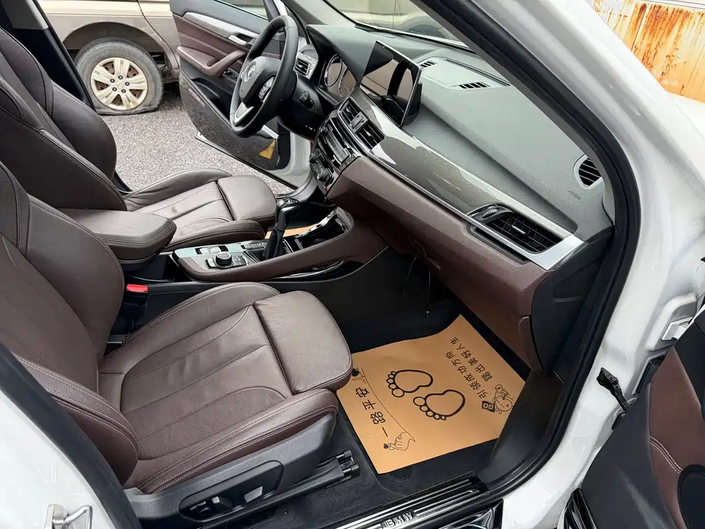 BMW X1 — миниатюра 9