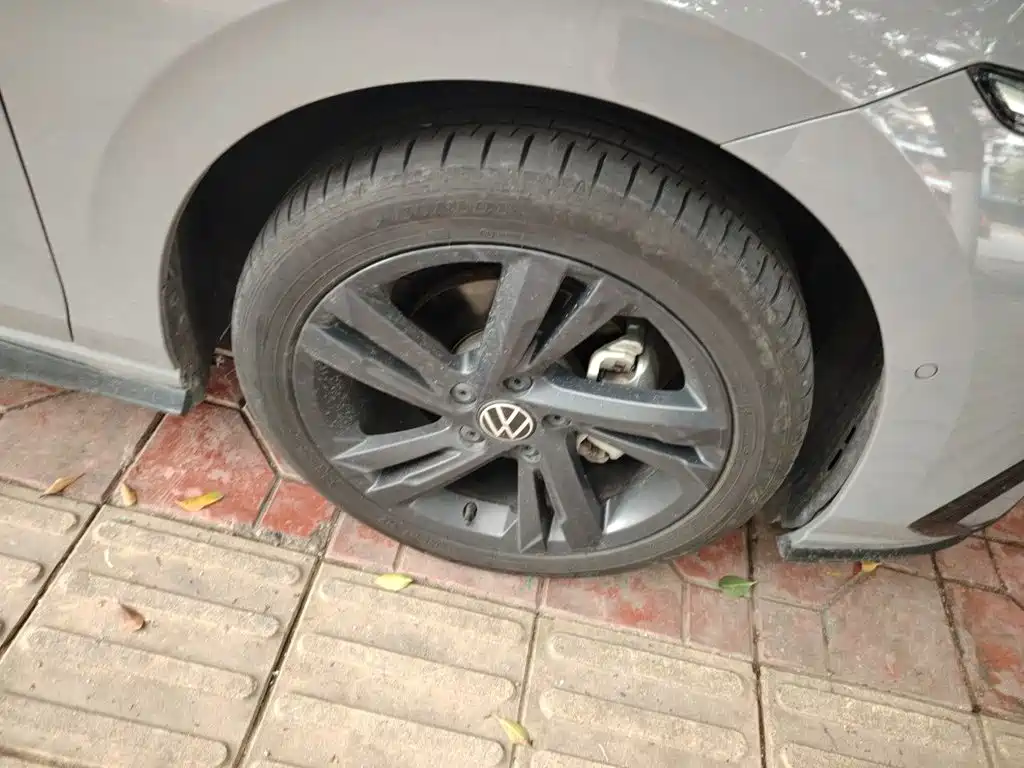 Volkswagen Golf — миниатюра 24
