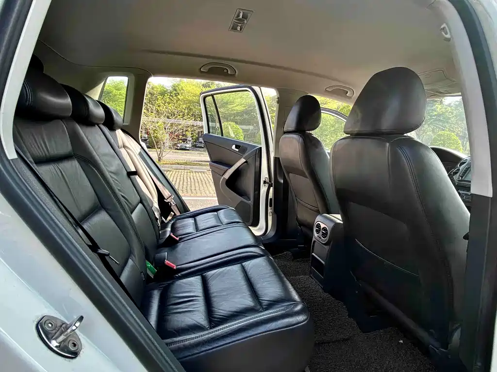 Volkswagen Tiguan — миниатюра 12