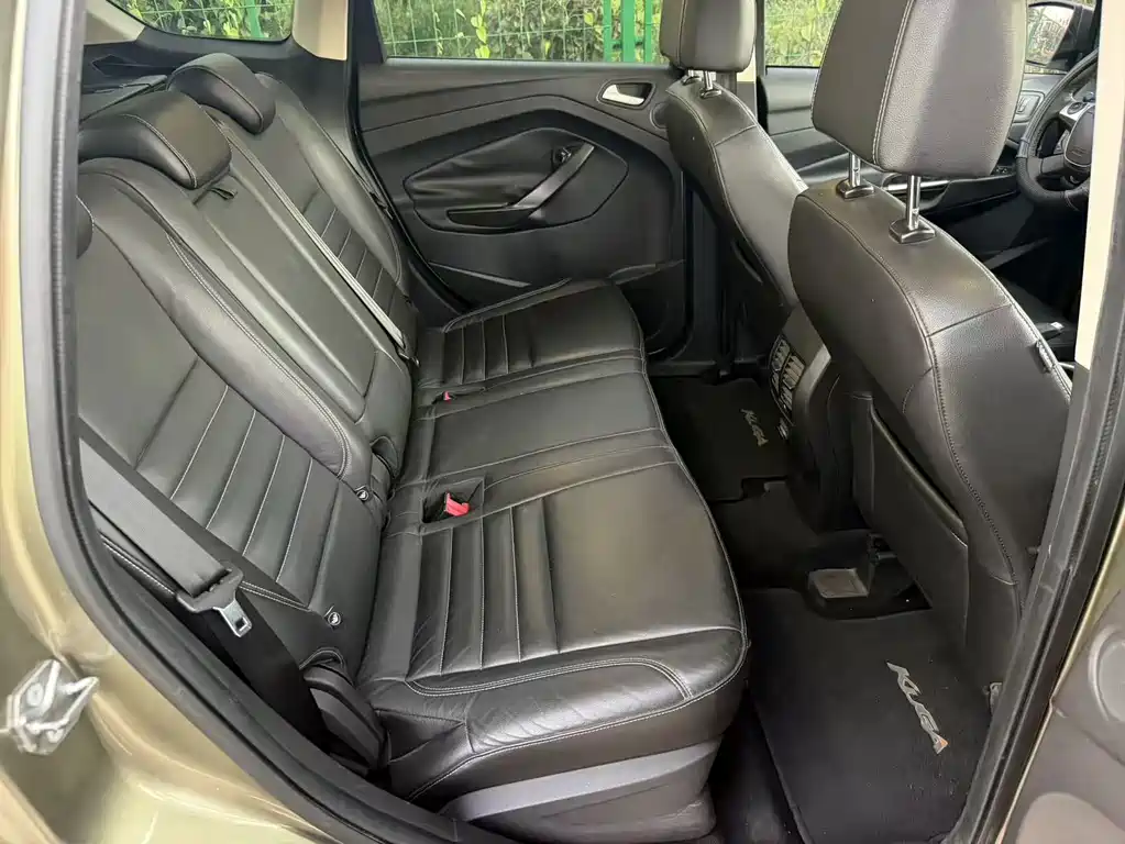 Ford Kuga — миниатюра 11
