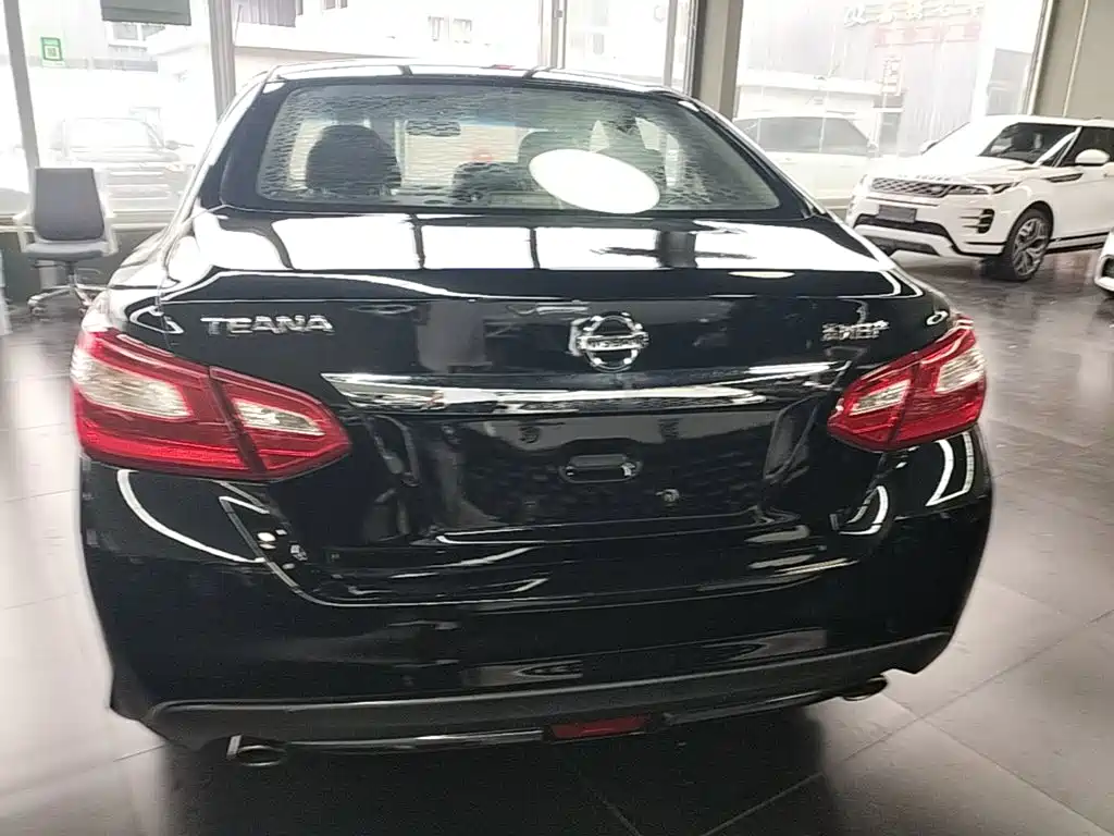 Nissan Teana — миниатюра 6