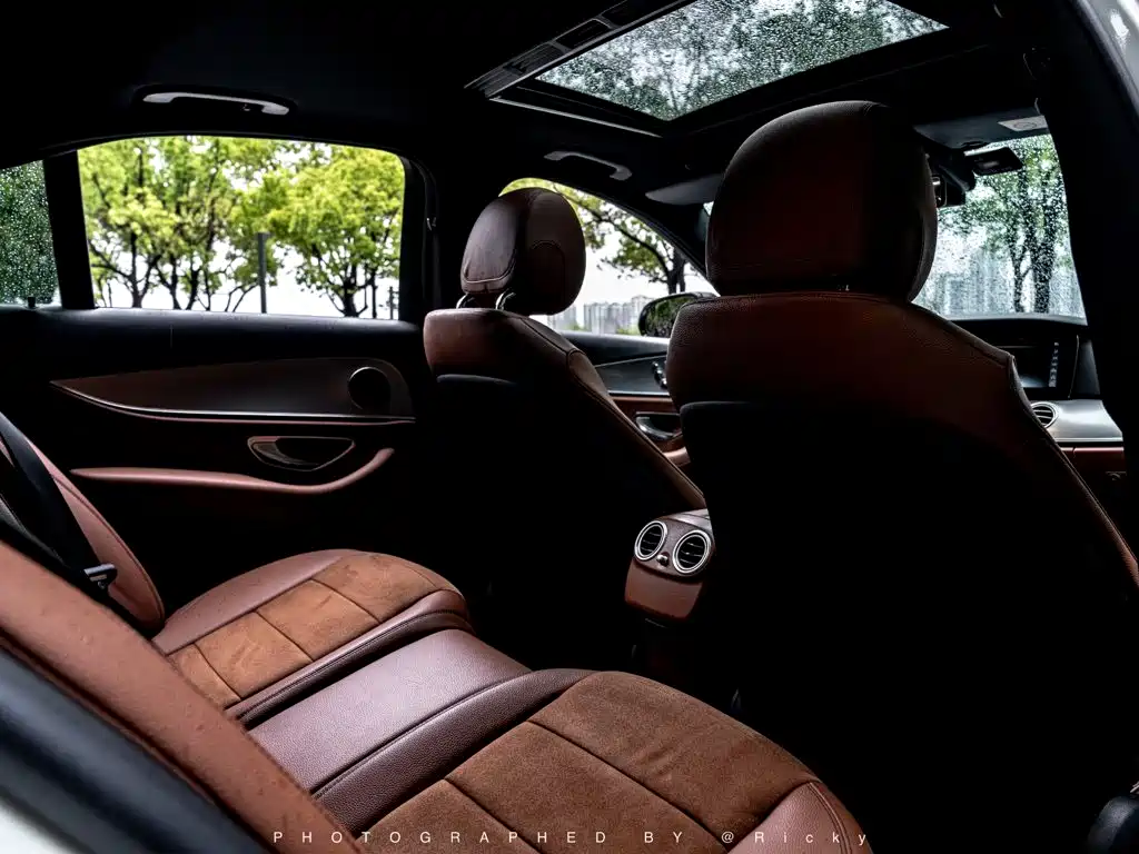 Mercedes-Benz E-Class — миниатюра 9
