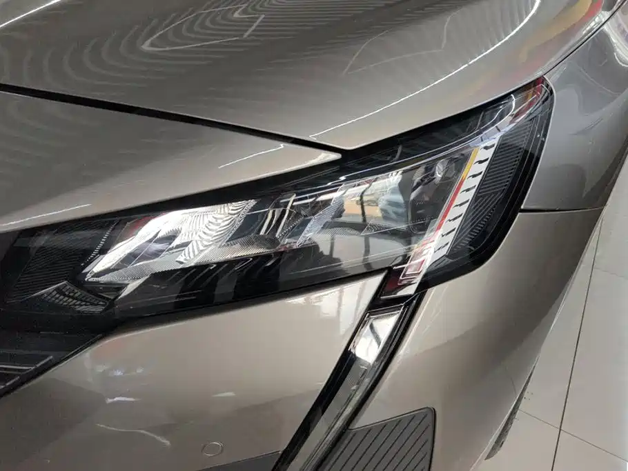 Peugeot 408 — миниатюра 5