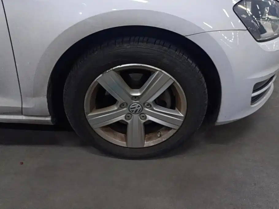 Volkswagen Golf — миниатюра 6
