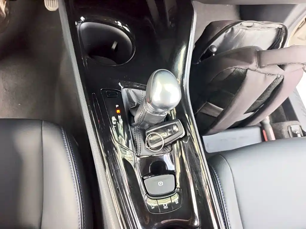 Toyota C-HR — миниатюра 14