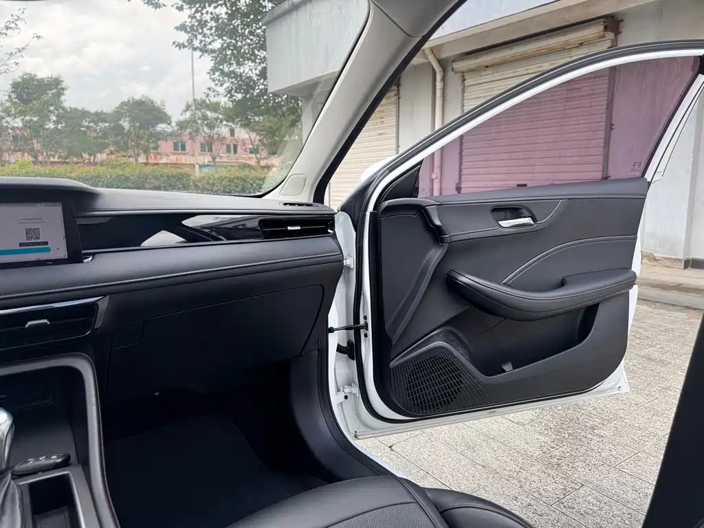 Roewe i5 — миниатюра 12