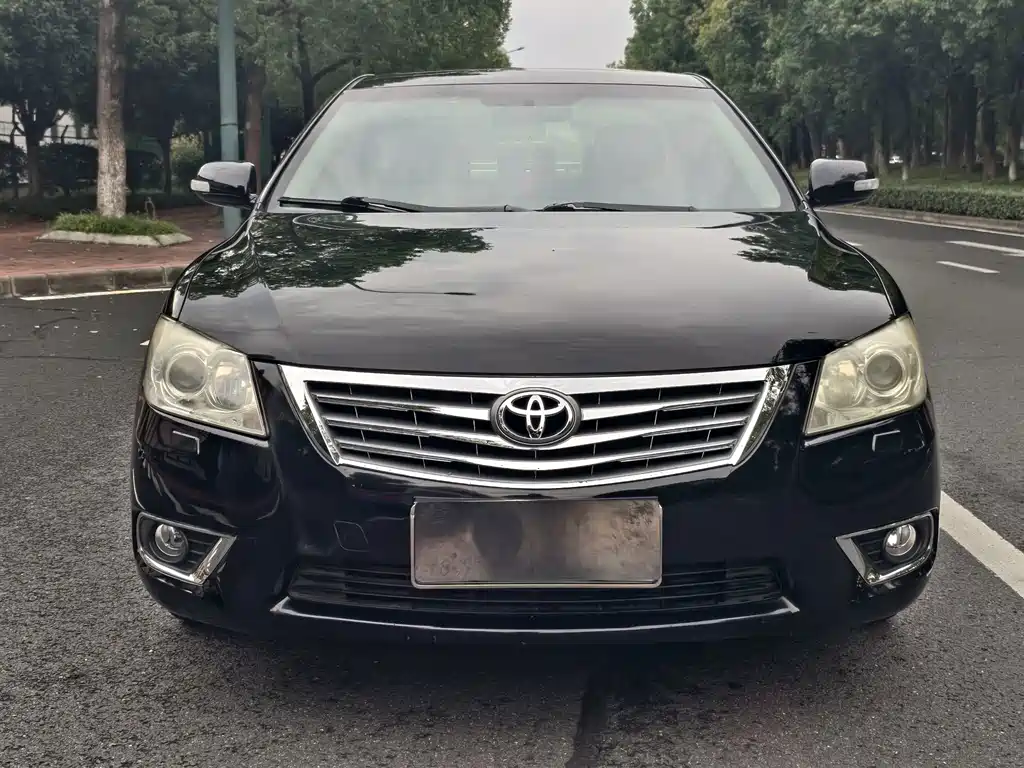 Toyota Camry — миниатюра 2