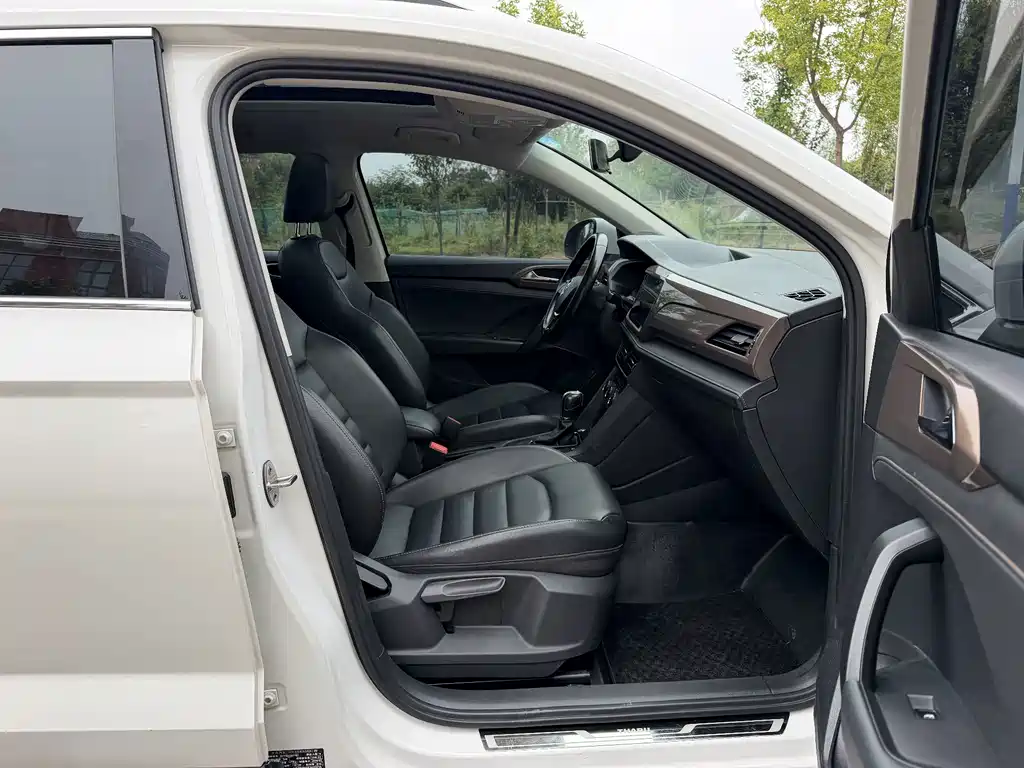 Volkswagen Tharu — миниатюра 6