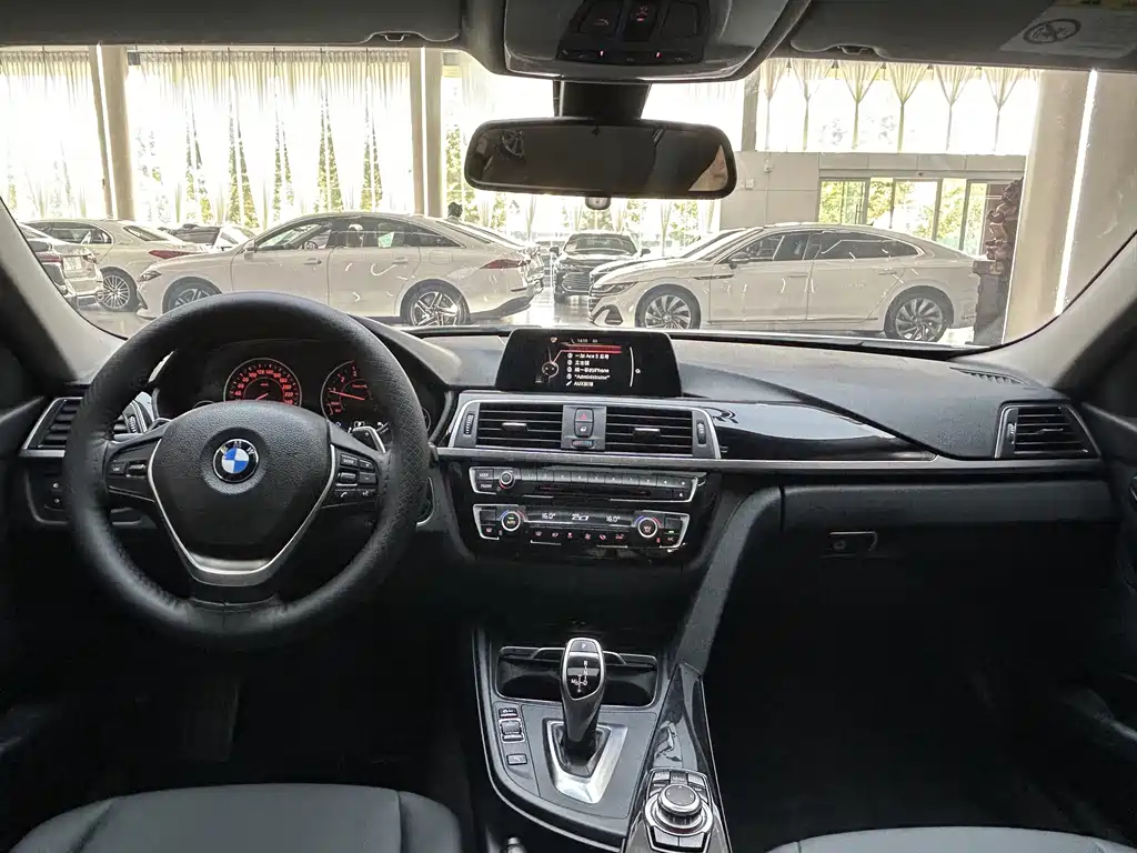 BMW 3 Series — миниатюра 17