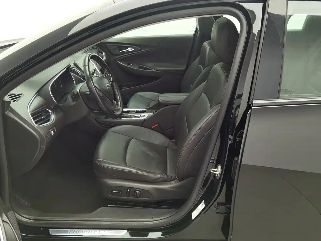 Chevrolet Malibu XL — миниатюра 10