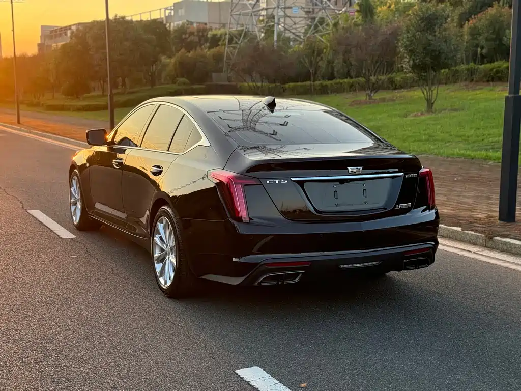 Cadillac CT5 — миниатюра 8