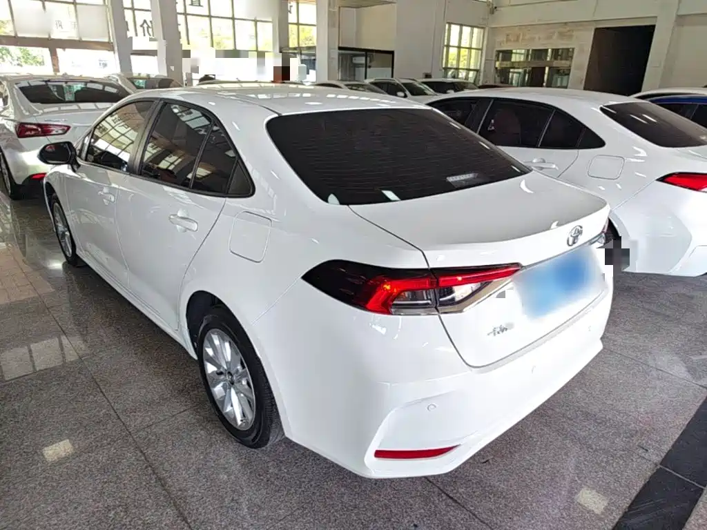 Toyota Corolla — миниатюра 5