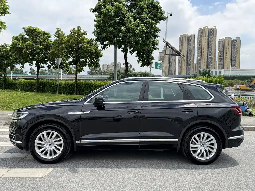 Volkswagen Touareg — миниатюра 3