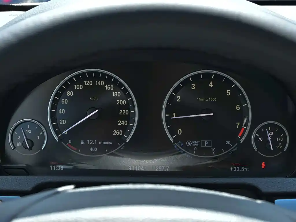 BMW 5 Series GT — миниатюра 5