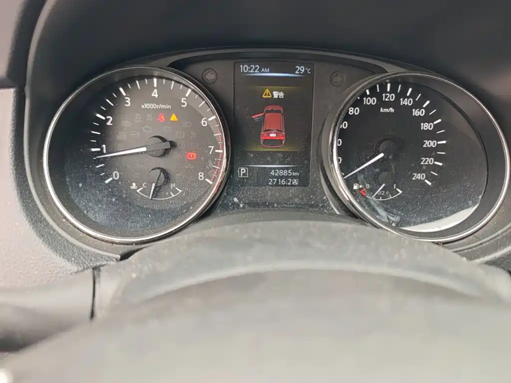 Nissan Qashqai — миниатюра 17