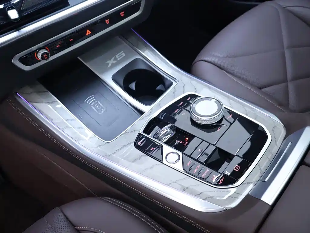BMW X5 — миниатюра 12