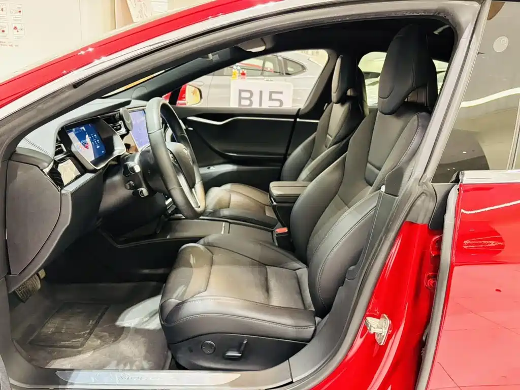 Tesla Model S — миниатюра 12