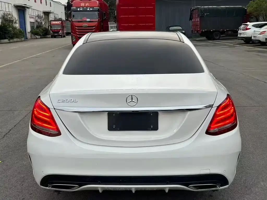 Mercedes-Benz C-Class — миниатюра 8