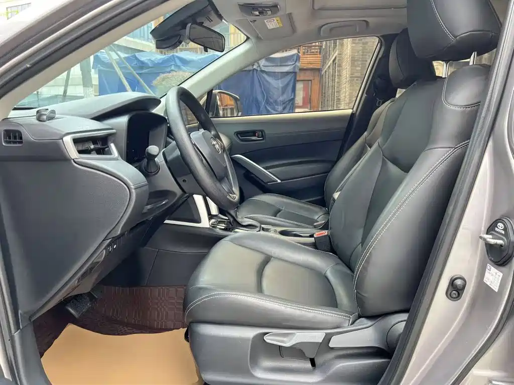 Toyota Corolla Cross — миниатюра 15