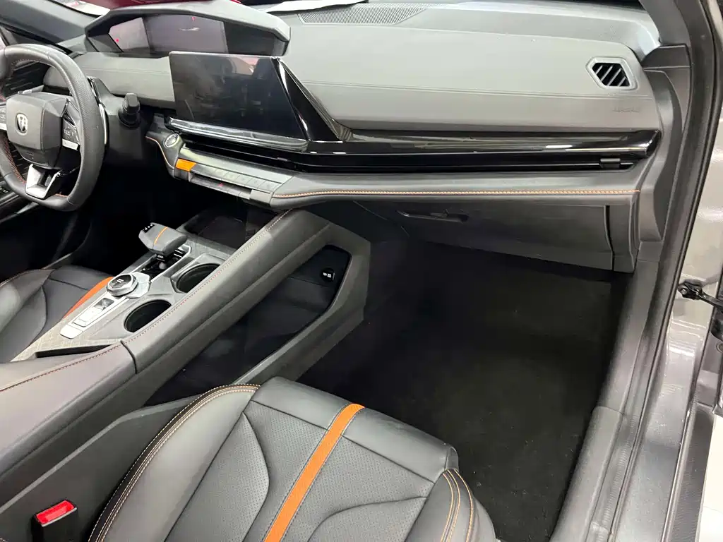 Changan UNI-V — миниатюра 7