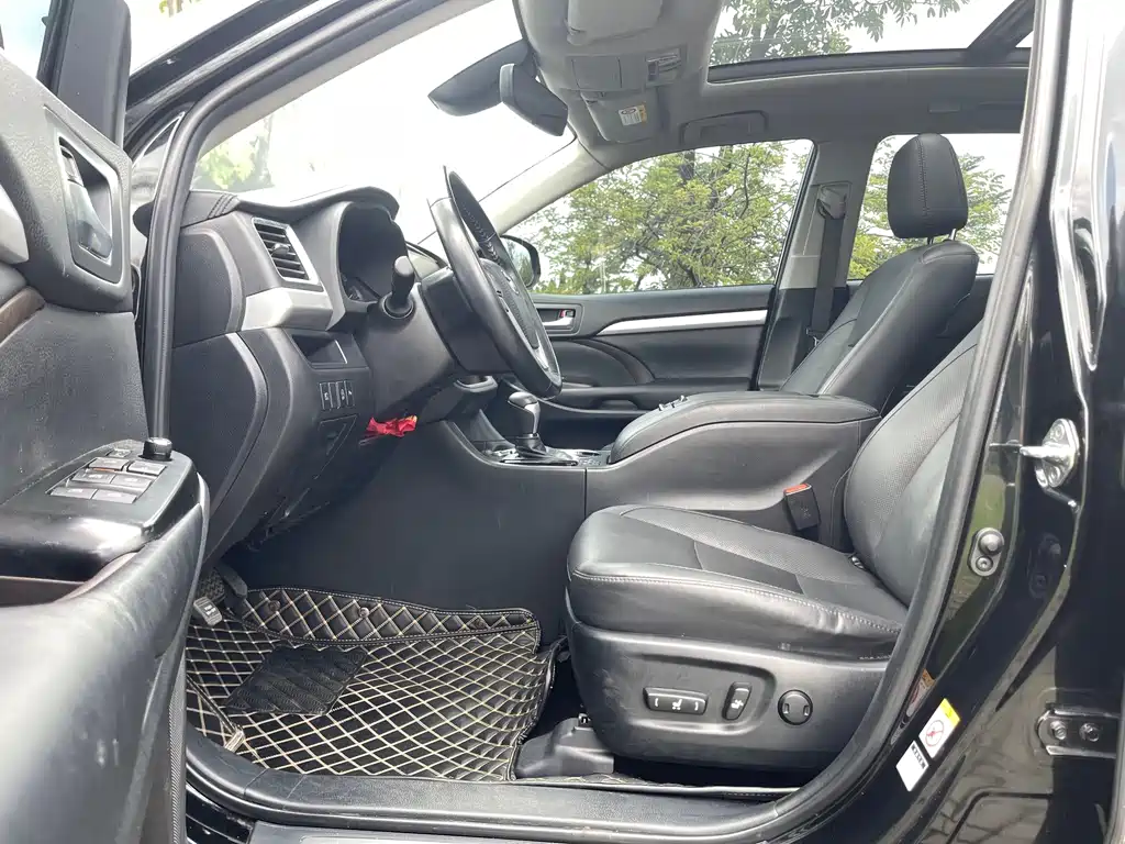 Toyota Highlander — миниатюра 7