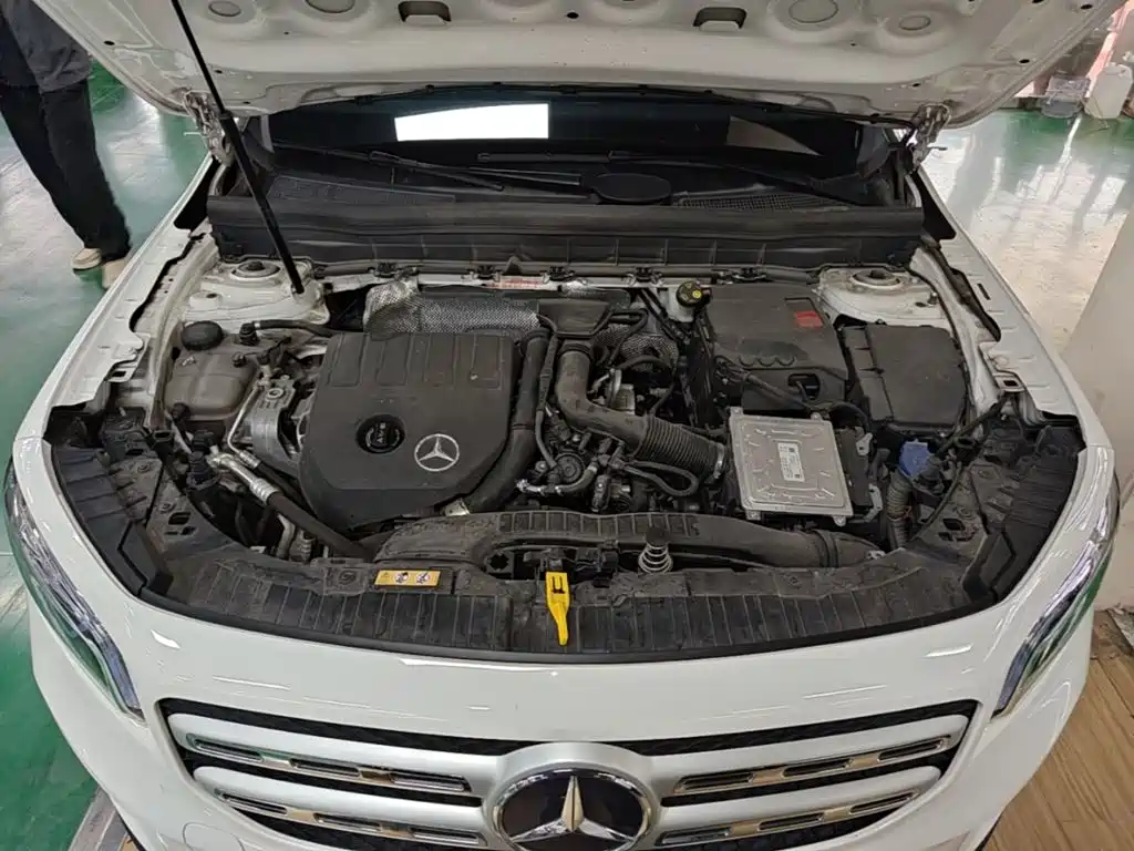 Mercedes-Benz GLB — миниатюра 20