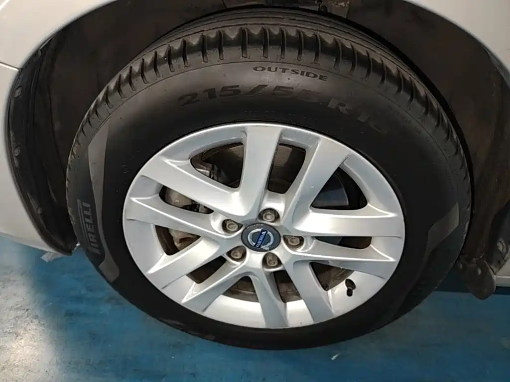 Volvo S60 — миниатюра 23