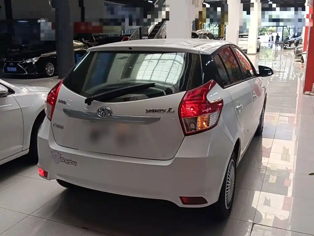Toyota Yaris L — миниатюра 7