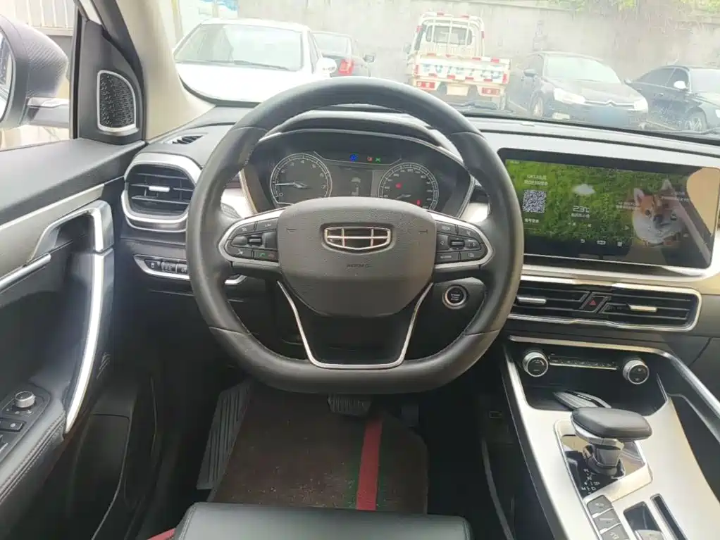Geely Binyue — миниатюра 11