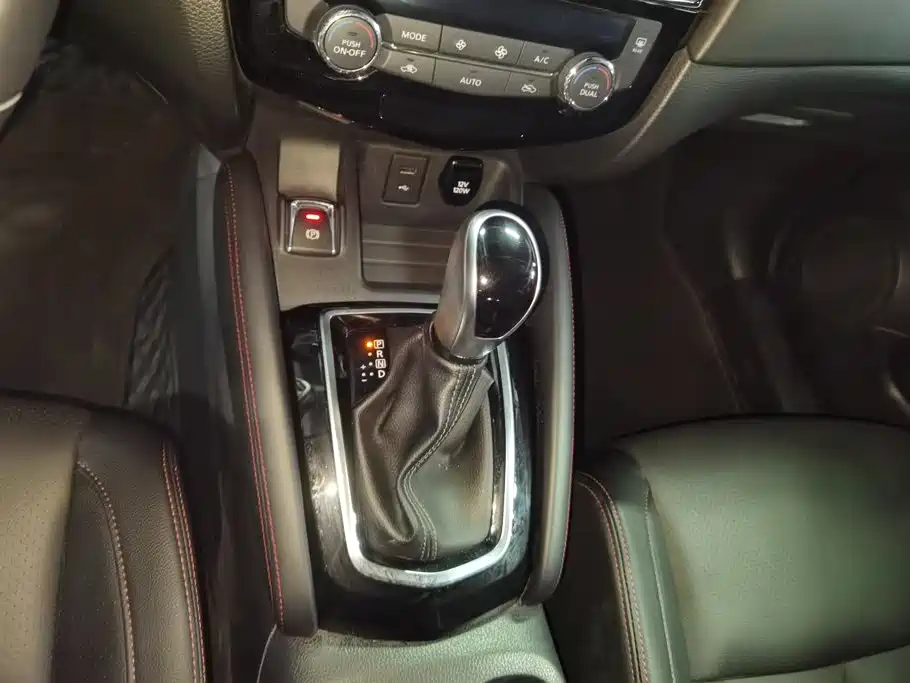 Nissan Qashqai — миниатюра 16