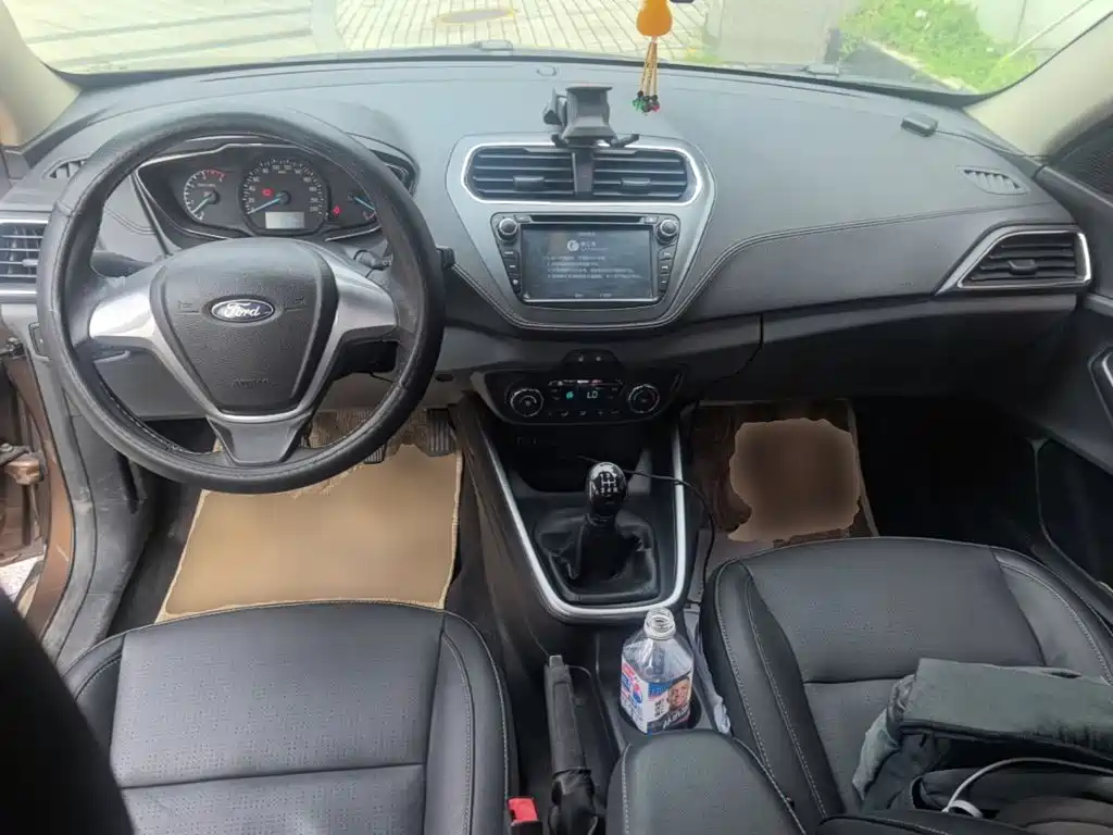 Ford Escort — миниатюра 10