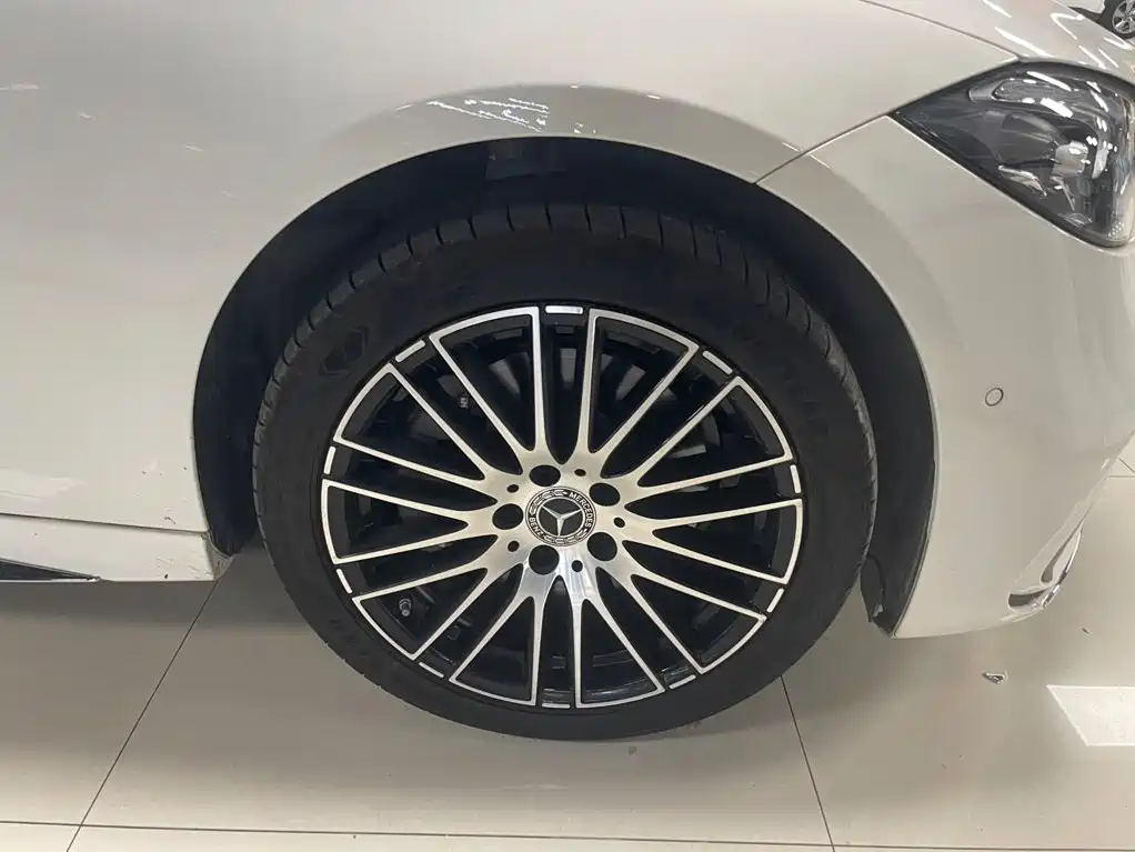 Mercedes-Benz C-Class — миниатюра 3