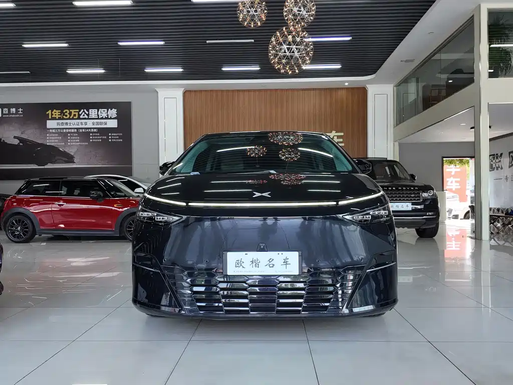 XPeng X9 — миниатюра 5