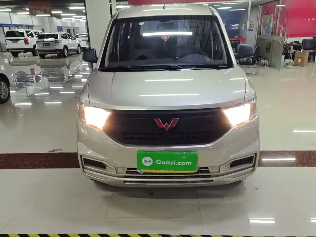 Wuling Hongguang V — миниатюра 3