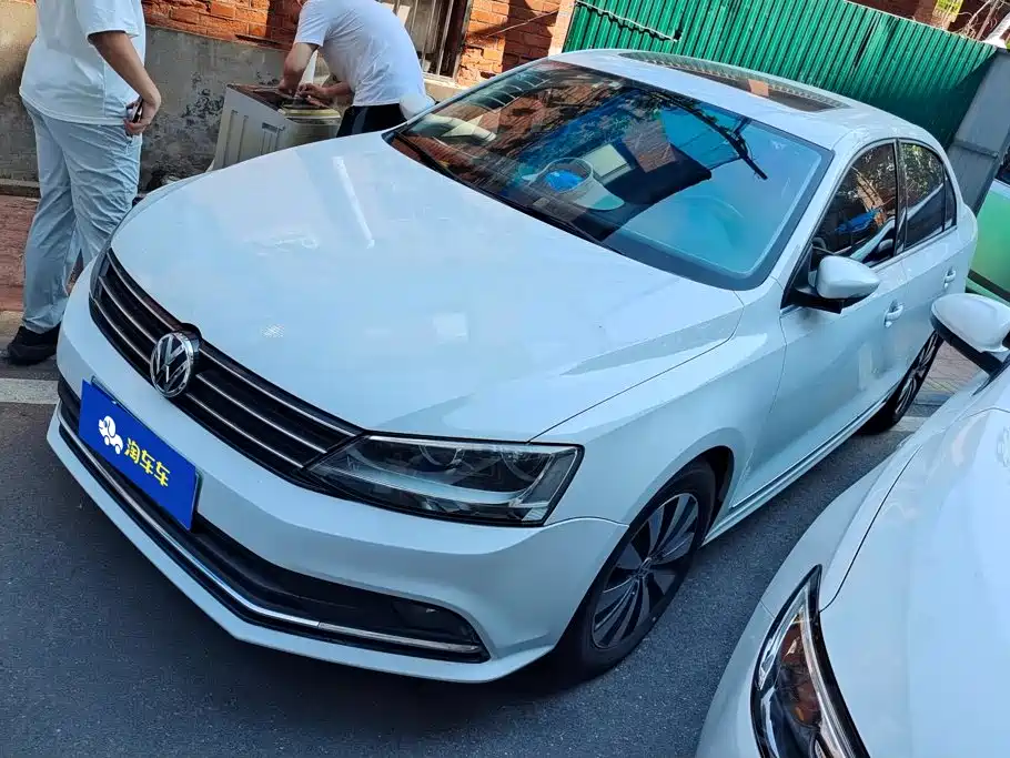 Volkswagen Sagitar