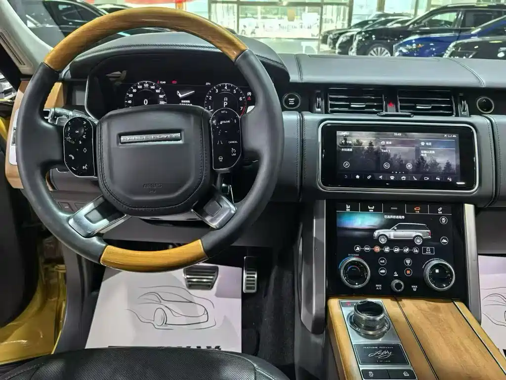 Land Rover Range Rover — миниатюра 4