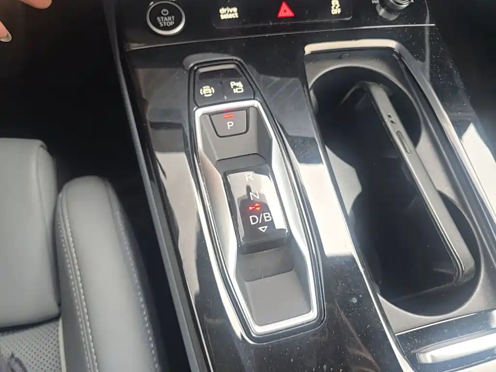 Audi AudiQ6L e-tron — миниатюра 19