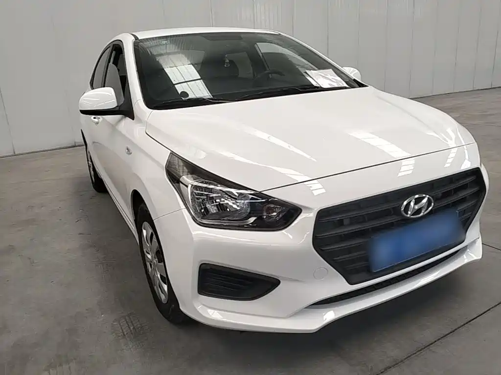 Hyundai Verna — миниатюра 4