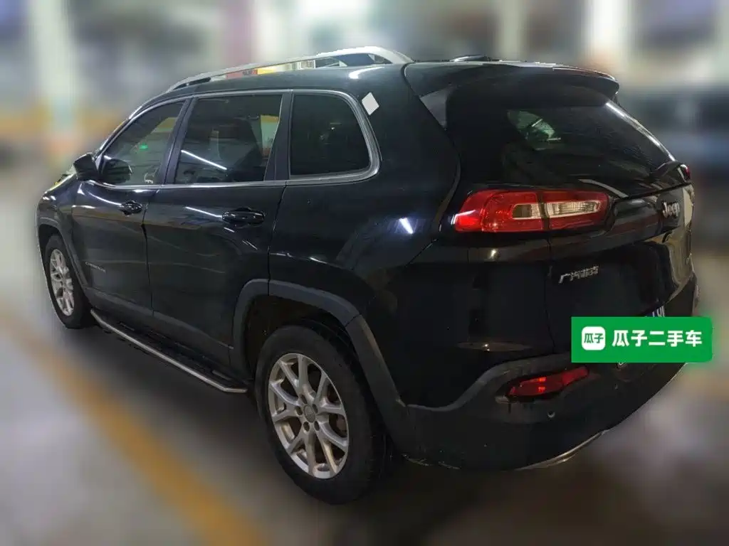 Jeep Cherokee — миниатюра 4