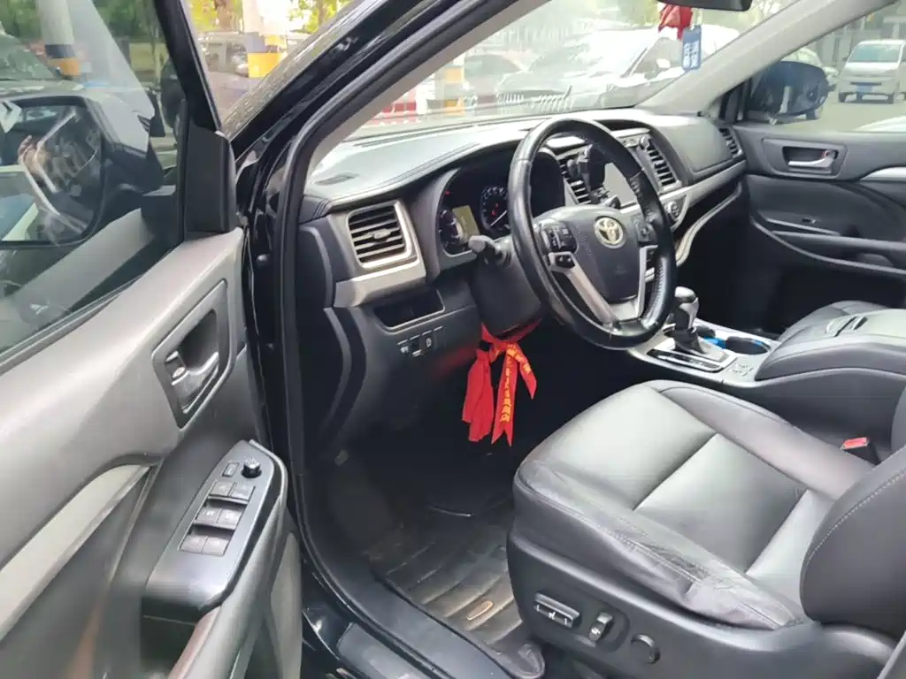 Toyota Highlander — миниатюра 16