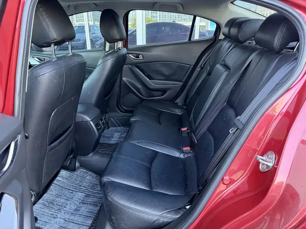 Mazda 3 Axela — миниатюра 11