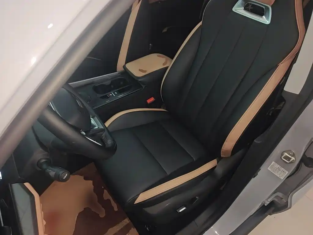 Geely Haoyue PRO — миниатюра 15