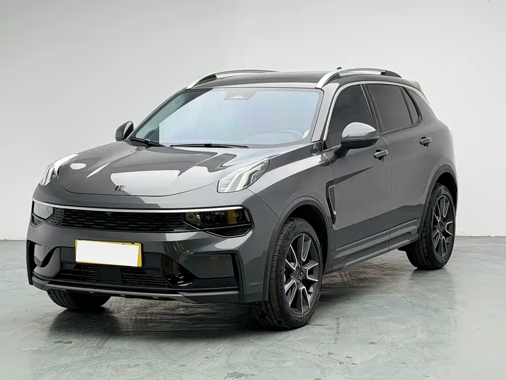 Lynk & Co 01