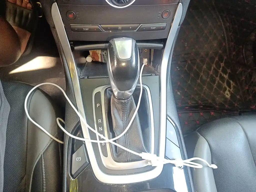 Ford Edge — миниатюра 10