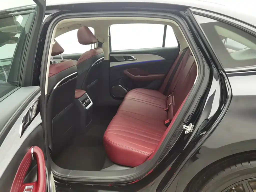 Hongqi Hongqi H5 — миниатюра 15