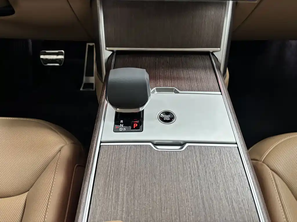Land Rover Range Rover — миниатюра 19