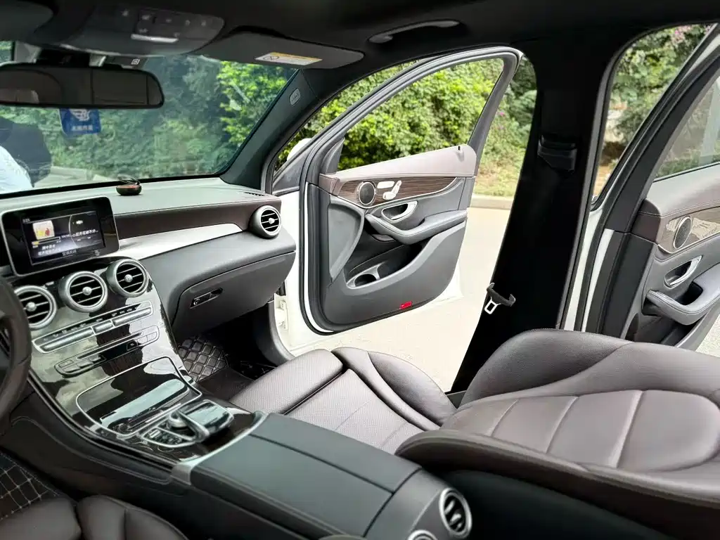 Mercedes-Benz GLC — миниатюра 8